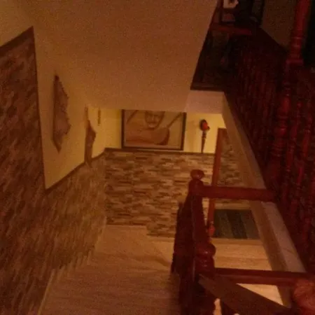 Haluk Hotel *