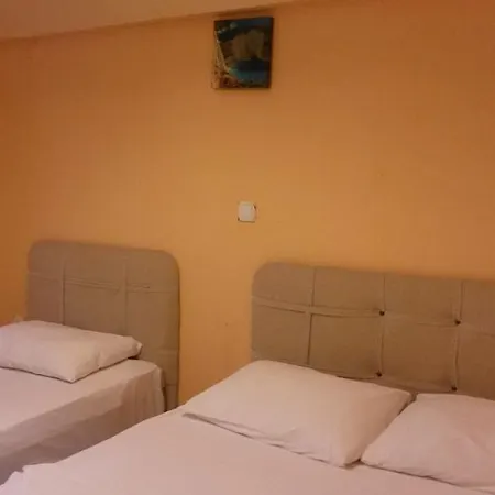 Hotel Haluk *